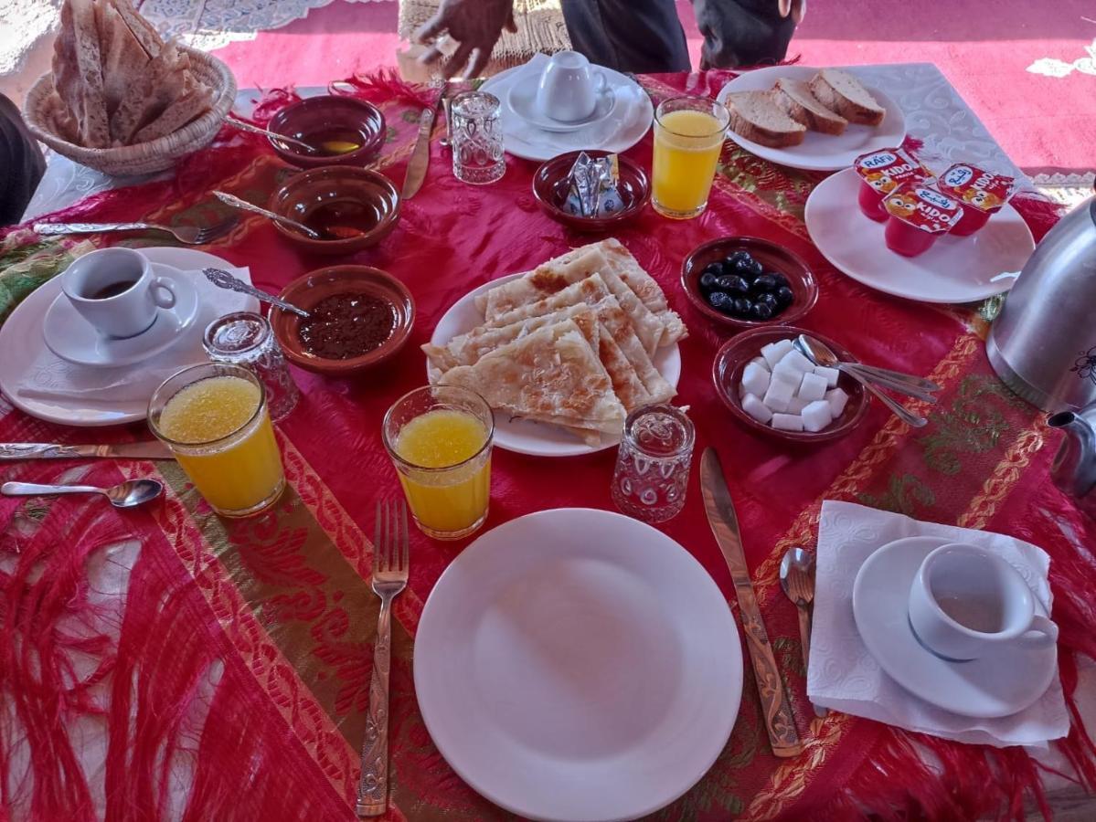 Camp Familia Erg Chebbi Hotell Merzouga Eksteriør bilde